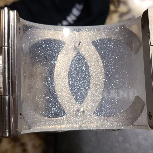 CHANEL Clear Glitter Resin Crystal CC Logo Silver - Picture 8 of 12